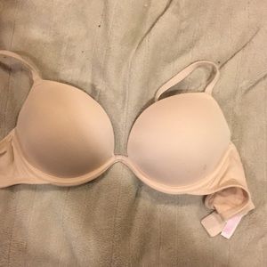 Victoria’s Secret super push up size 34B